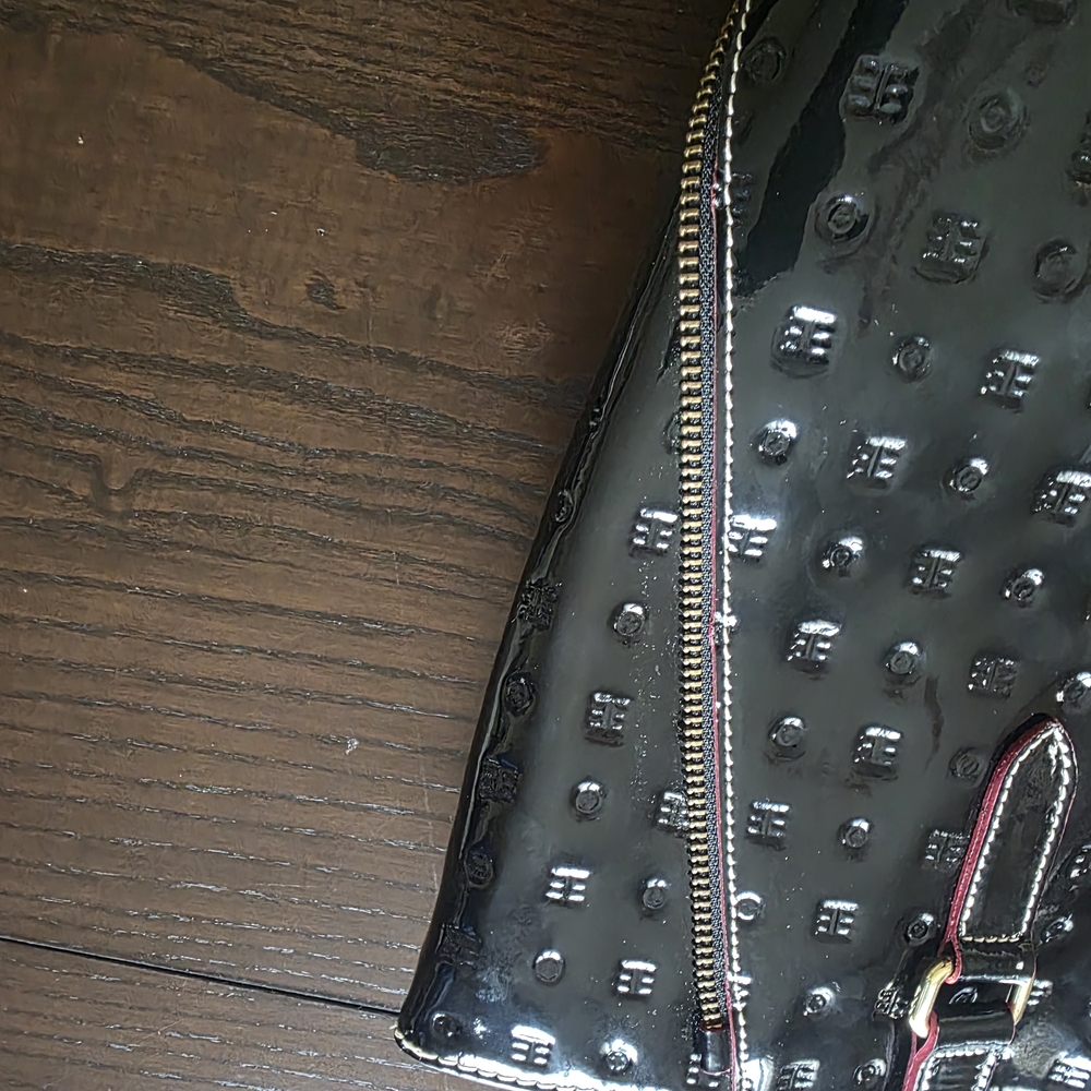 Arcadia Shiny Black Tote with Wallet - Picture 5 of 16